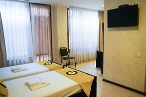Aura Plaza Hotel
