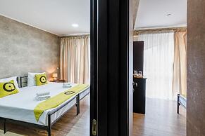 Aura Plaza Hotel