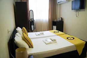 Aura Plaza Hotel
