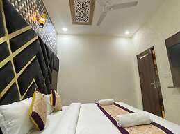 Hotel DG By Divud Ecom