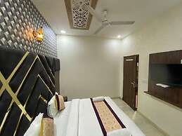 Hotel DG By Divud Ecom