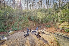 Blowing Rock Escape w/ Covered Deck & Fire Pit