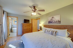 Blowing Rock Escape w/ Covered Deck & Fire Pit