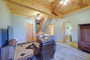 Blowing Rock Escape w/ Covered Deck & Fire Pit