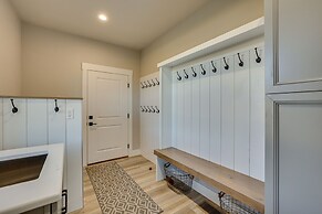 Spacious Mccall Home w/ Private Lake Access!