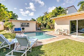 West Palm Beach Home w/ Pool, 3 Mi to Beaches!