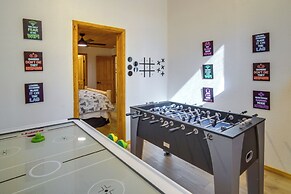 Big Bear Lake Retreat w/ Game Room: 1 Mi to Slopes
