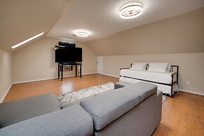 Spacious Anna Getaway w/ Pool Near Dtwn Mckinney!