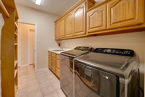 Spacious Anna Getaway w/ Pool Near Dtwn Mckinney!