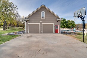 Spacious Anna Getaway w/ Pool Near Dtwn Mckinney!