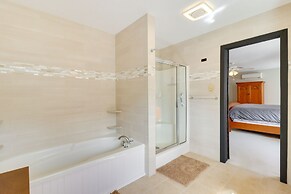 Blakeslee Home w/ Game Room - 5 Mi to Skiing!