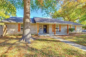 Norman Home w/ Fenced Yard & Grill: 1 Mi to OU!