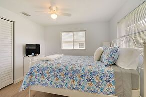 Screened Lanai & Pool: Remodeled Cape Coral Home!