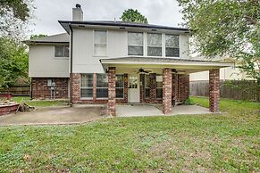 Spacious Houston Home w/ Patio, Grill & Fireplace!