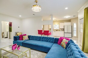 Spacious Houston Home w/ Patio, Grill & Fireplace!