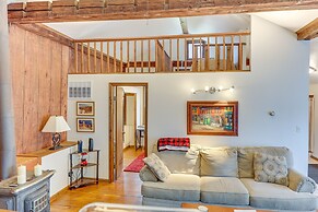 Chagrin Falls Home ~ 2 Mi to Town!