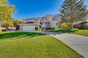 Epic Sandy Home w/ Heated Pool & Mountain Views!