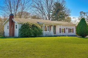 Hocking Hills Hideaway w/ Hot Tub & Fire Pit!