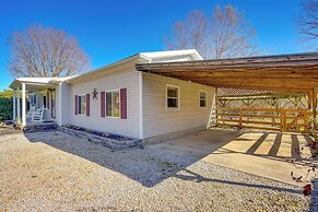 Hocking Hills Hideaway w/ Hot Tub & Fire Pit!