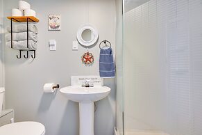 Hocking Hills Hideaway w/ Hot Tub & Fire Pit!