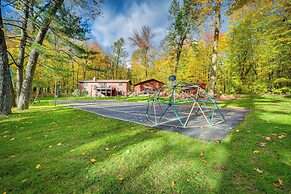 Hayward Cabin w/ Boat Slip + Fish House!