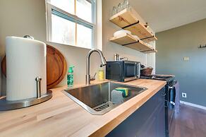 Chic Harrison Home: Walk to Wilson State Park!