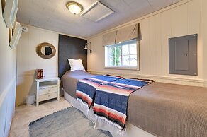 Chic Harrison Home: Walk to Wilson State Park!