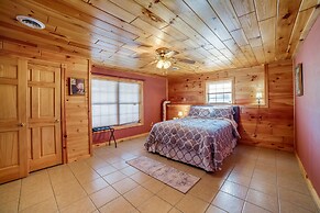 Romantic Afton Escape w/ Fire Pit & Scenic Views