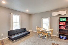 Cozy Missouri Escape w/ Balcony, Near Colleges!