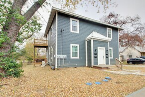 Cozy Missouri Escape w/ Balcony, Near Colleges!