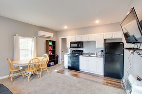 Cozy Missouri Escape w/ Balcony, Near Colleges!