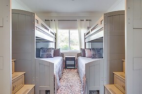 Canal Access & Pool: Lighthouse Point Getaway!