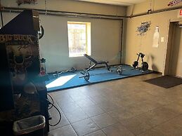 Gamble Farm Inn and Suites