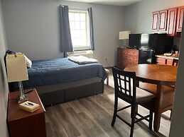 Gamble Farm Inn and Suites