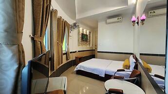 Ngoc Son Hotel