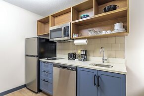 Candlewood Suites Southfield - Detroit by IHG