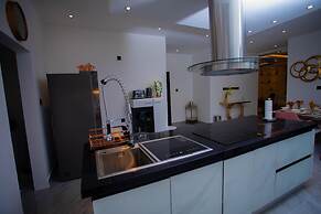 The Pearl Luxury Apartments