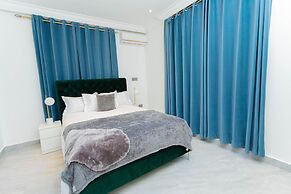 The Pearl Luxury Apartments