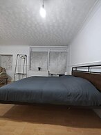 Room in House - Downtown Delight - Triple Room With Garden View