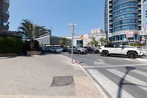 Luxury Tower parking Shopping Mall 2BR