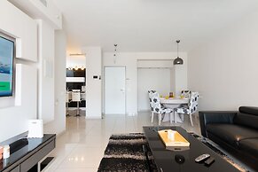 Luxury Tower parking Shopping Mall 2BR