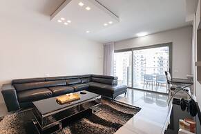 Luxury Tower parking Shopping Mall 2BR