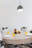 Luxury Tower parking Shopping Mall 2BR