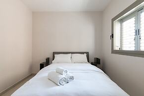 Luxury Tower parking Shopping Mall 2BR