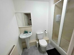 East London Apartment Near Station & Free Parking