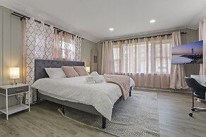 Charming Retreat In The Heart Of Des Plaines 3 Bedroom Residence by Re