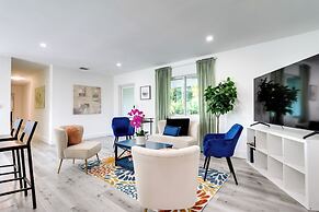 Spacious + Serene Miami Home: Walk to Metrorail!