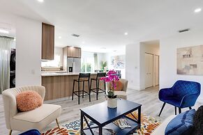 Spacious + Serene Miami Home: Walk to Metrorail!