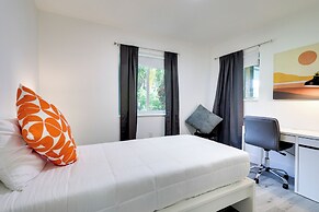 Spacious + Serene Miami Home: Walk to Metrorail!