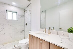 Spacious + Serene Miami Home: Walk to Metrorail!